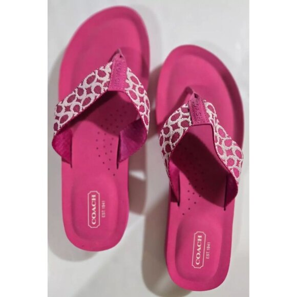 COACH Signature C Logo Pink Sandals Women's Thong Flip Flops Sz 9 1/2 B 9.5 NEW - Picture 1 of 3